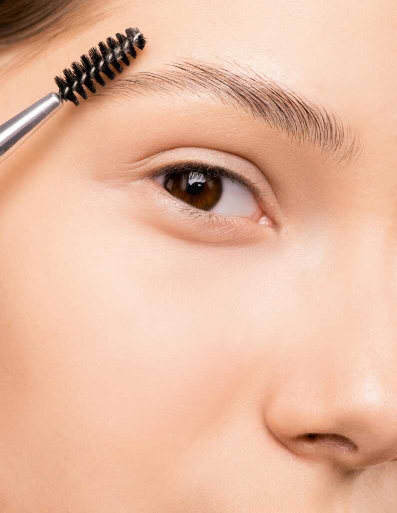 Laminado y tinte de cejas